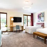 Kim Im Park Отель Дрезден